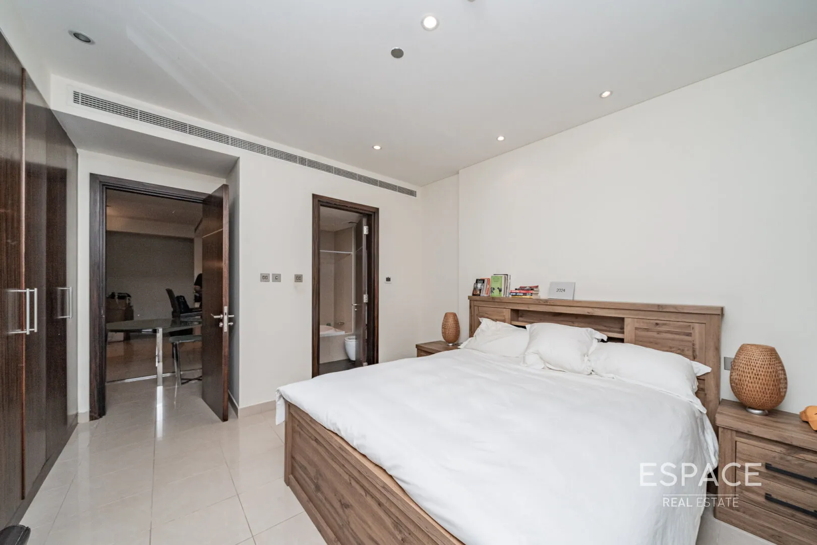 single static gallery