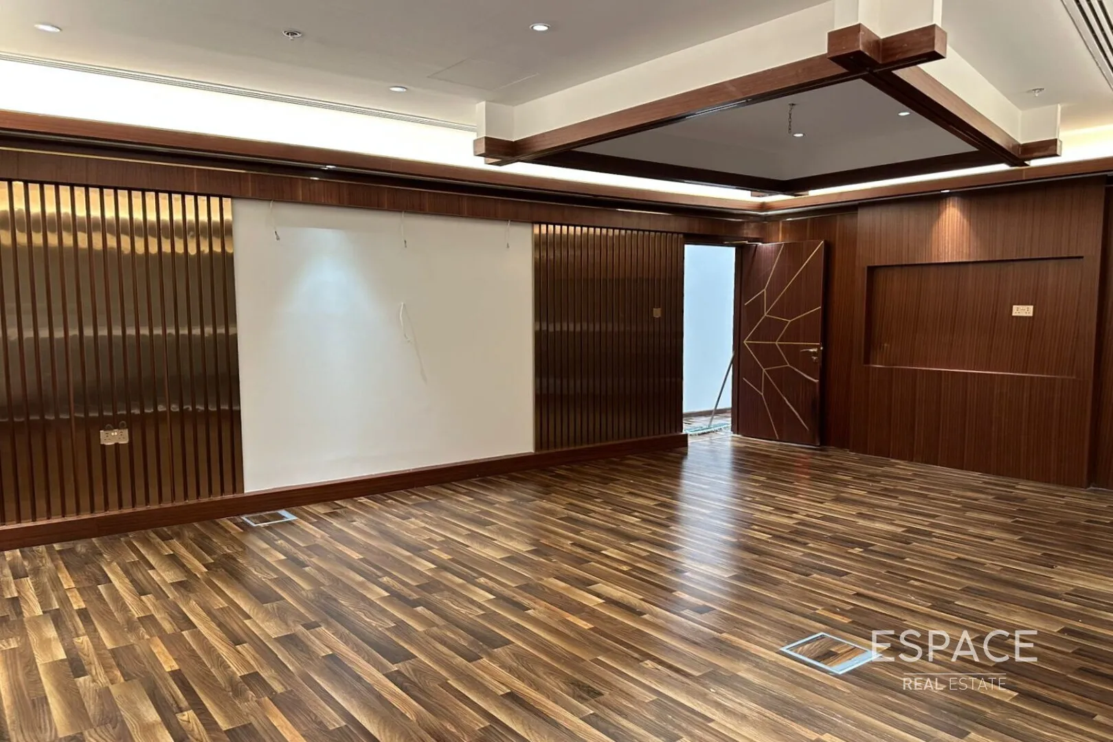 PropertiesGalleryCamera