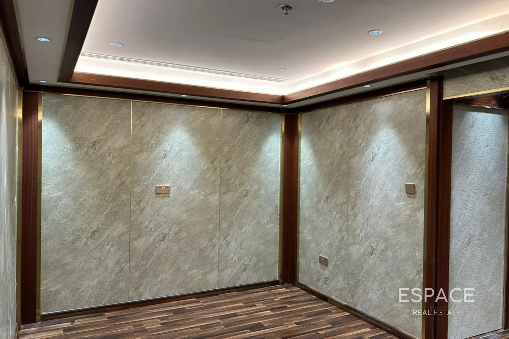 PropertiesGalleryCamera