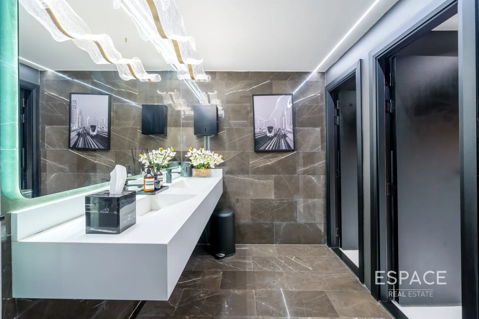 single static gallery