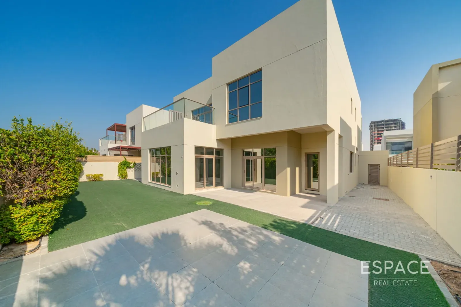 PropertiesGalleryCamera