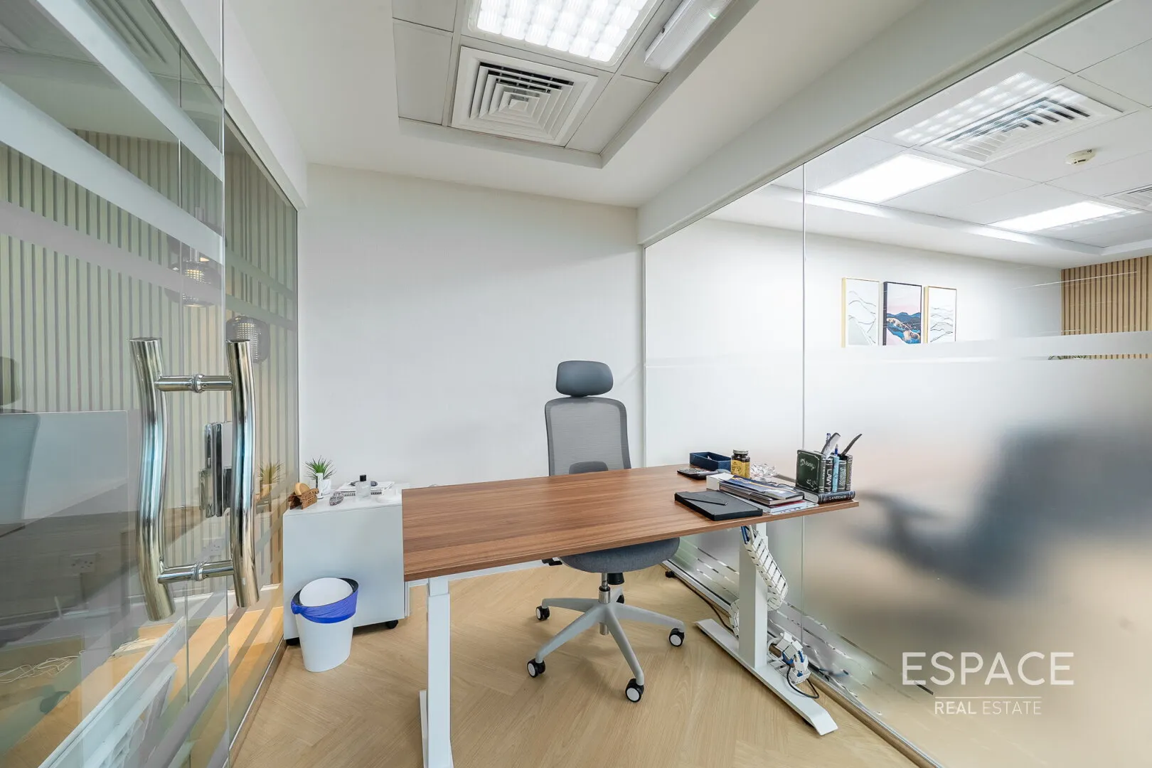 single static gallery