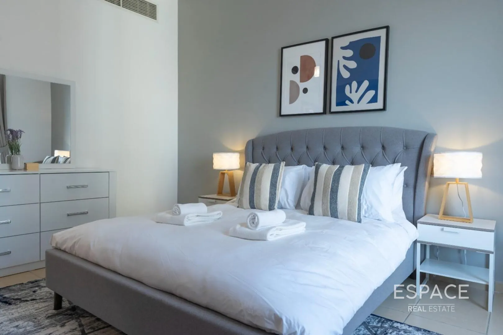 single static gallery