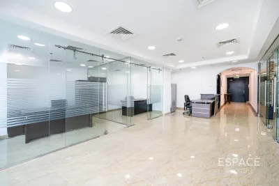 Fortune Tower, Jumeirah Lake Towers, Dubai - Espace