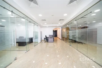 Fortune Tower, Jumeirah Lake Towers, Dubai - Espace