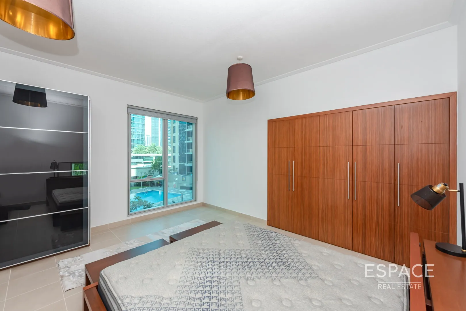 single static gallery