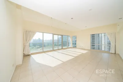 Fairways North, The Views, Dubai - Espace