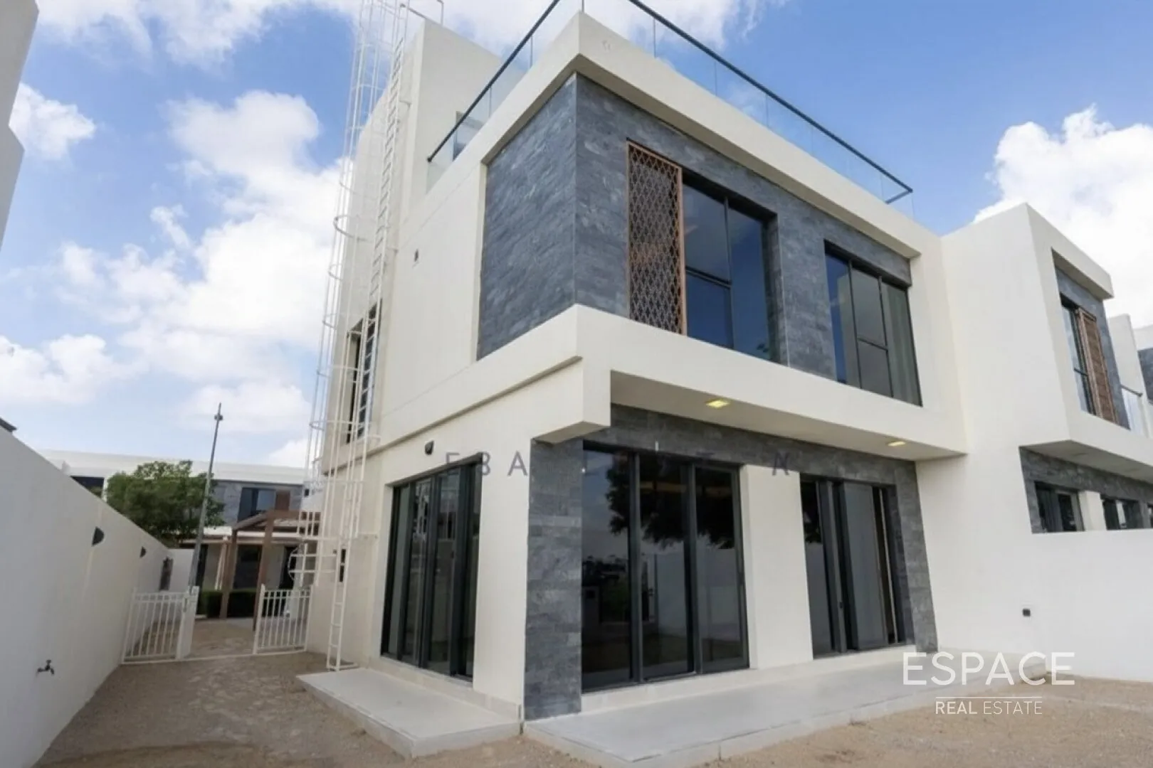 single static gallery