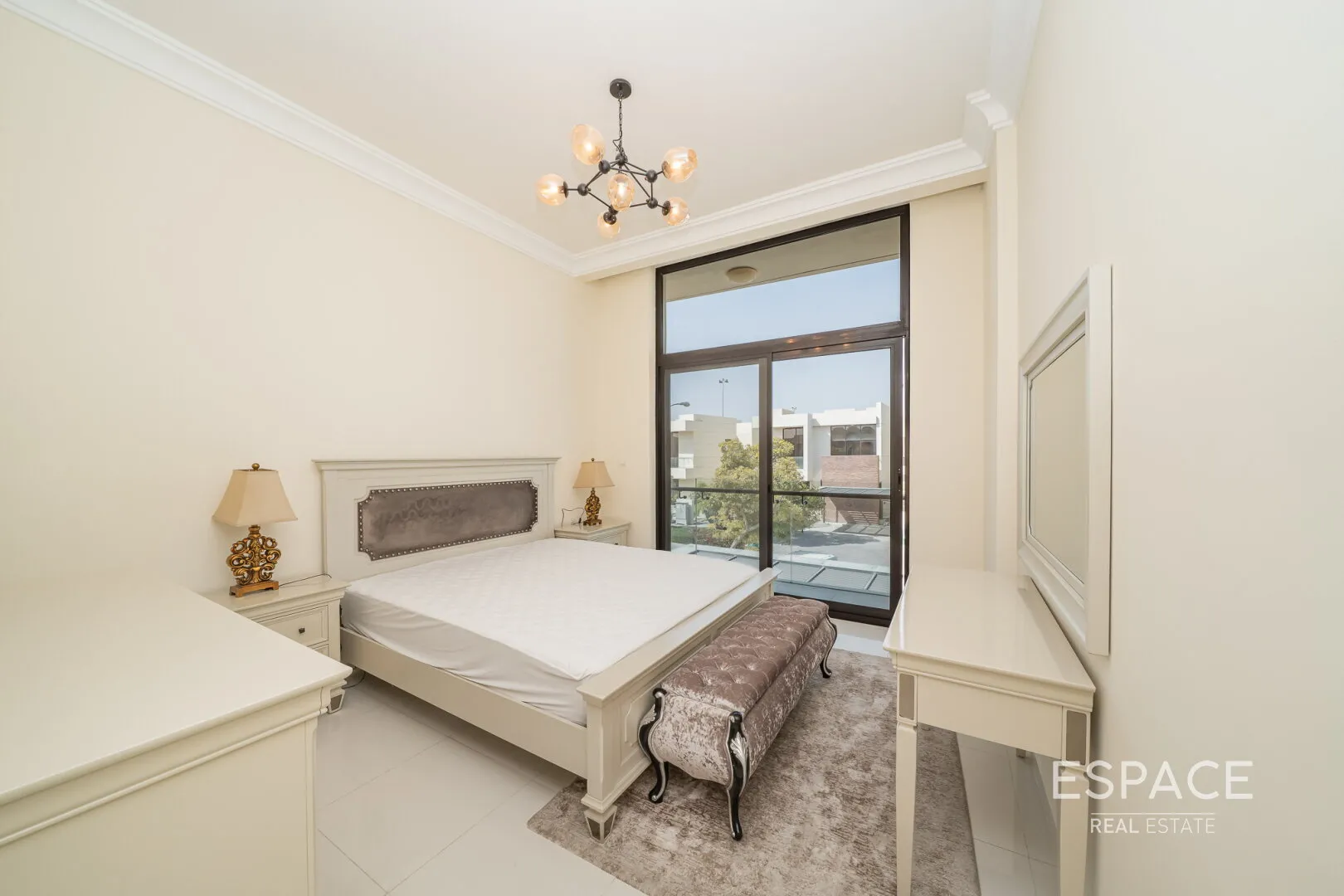 single static gallery