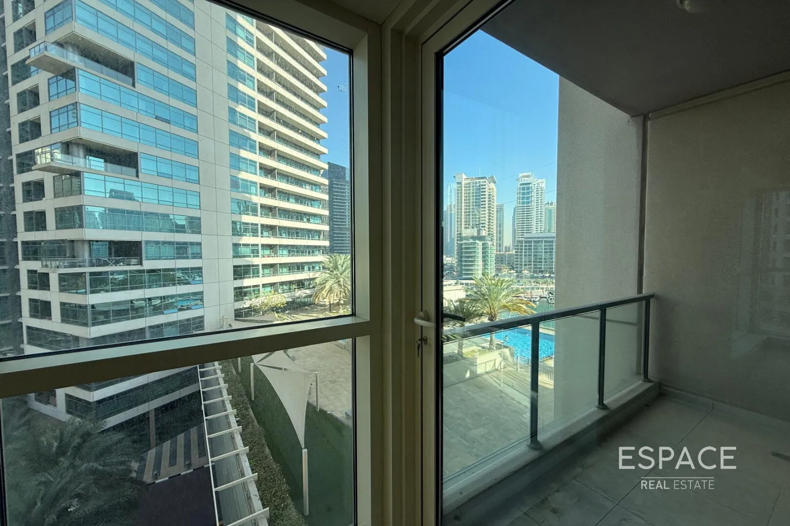 single static gallery