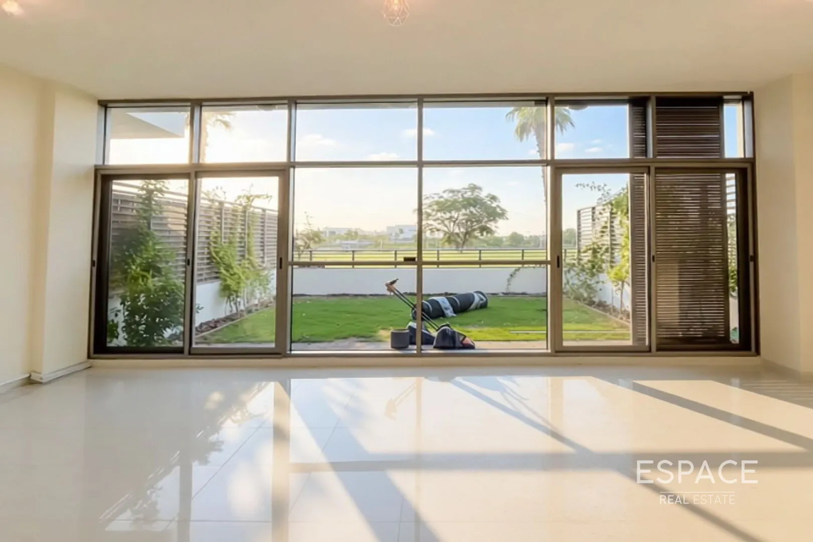 single static gallery