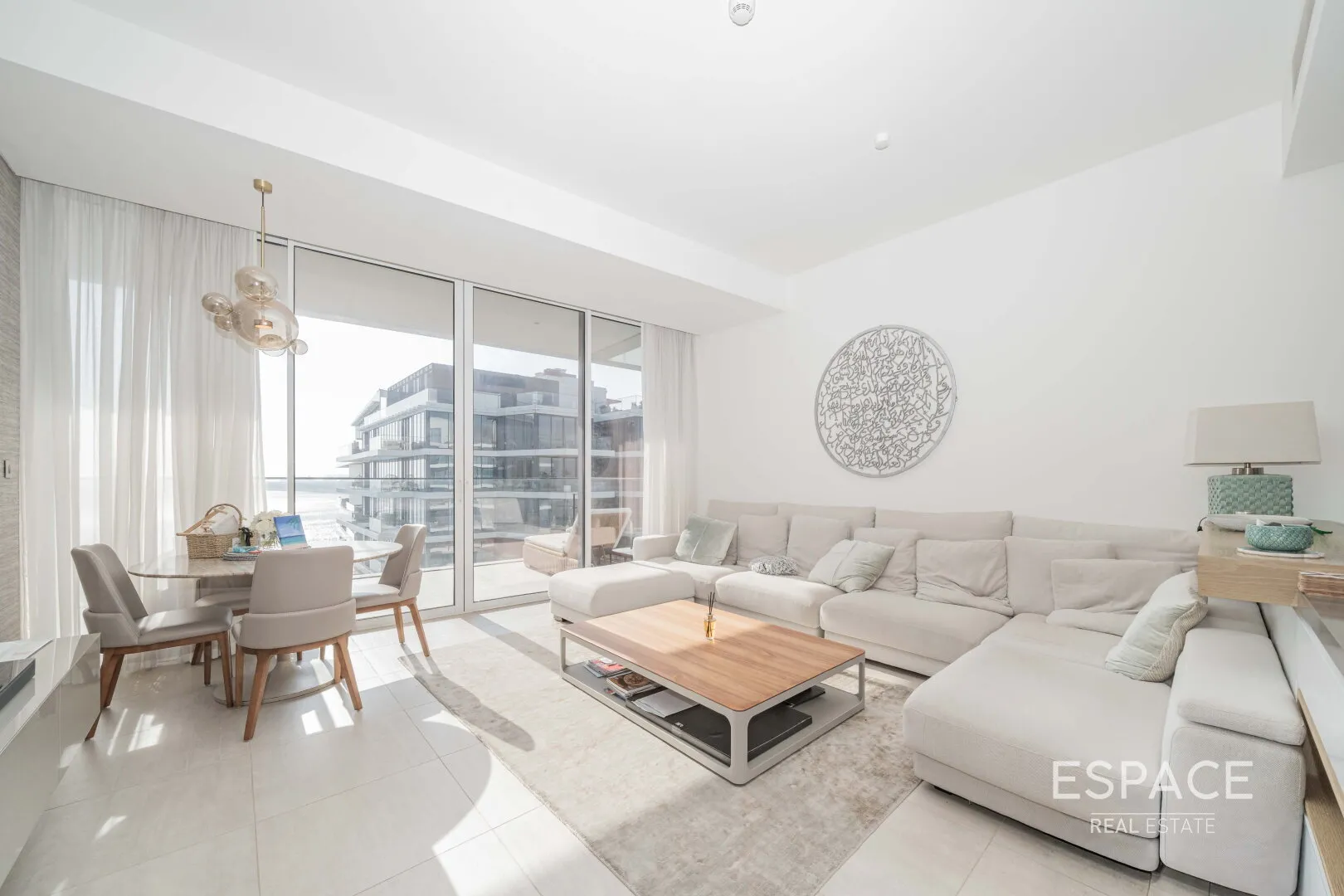 single static gallery