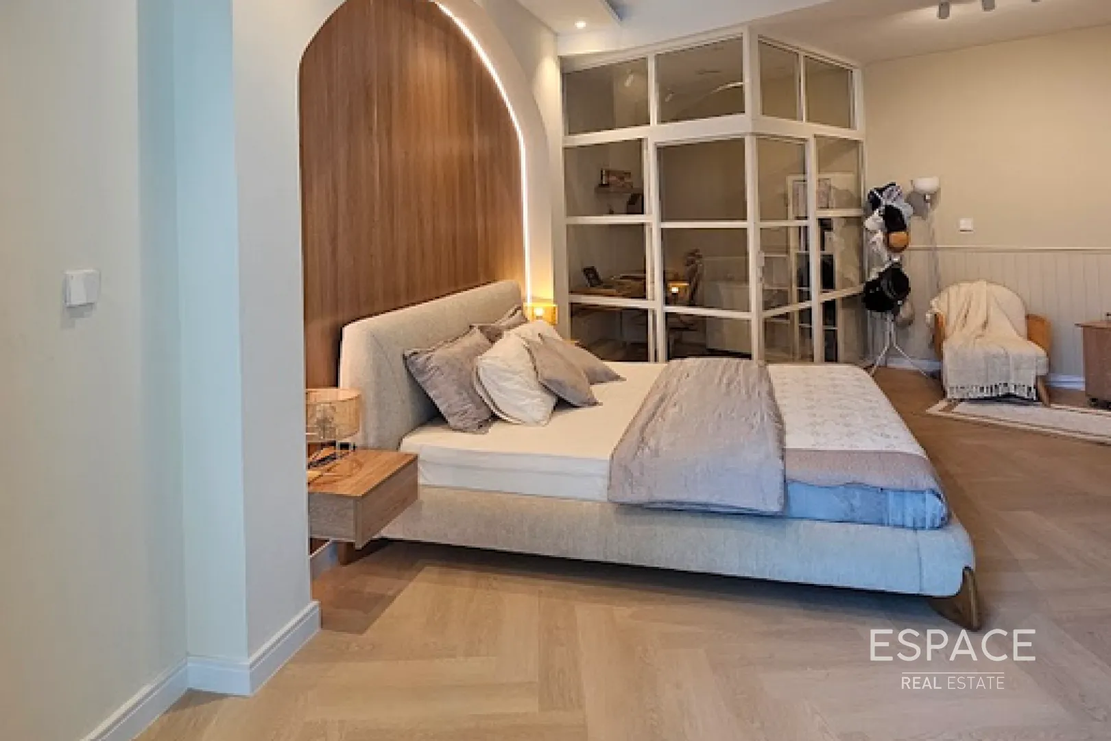 PropertiesGalleryCamera