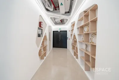 The Opus, Business Bay, Dubai - Espace