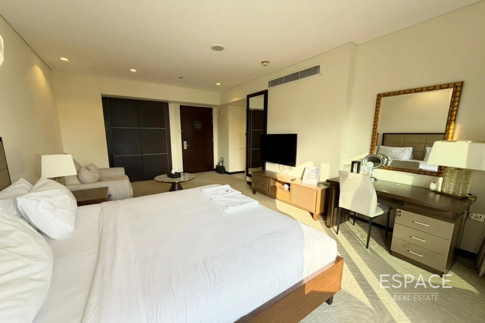 single static gallery