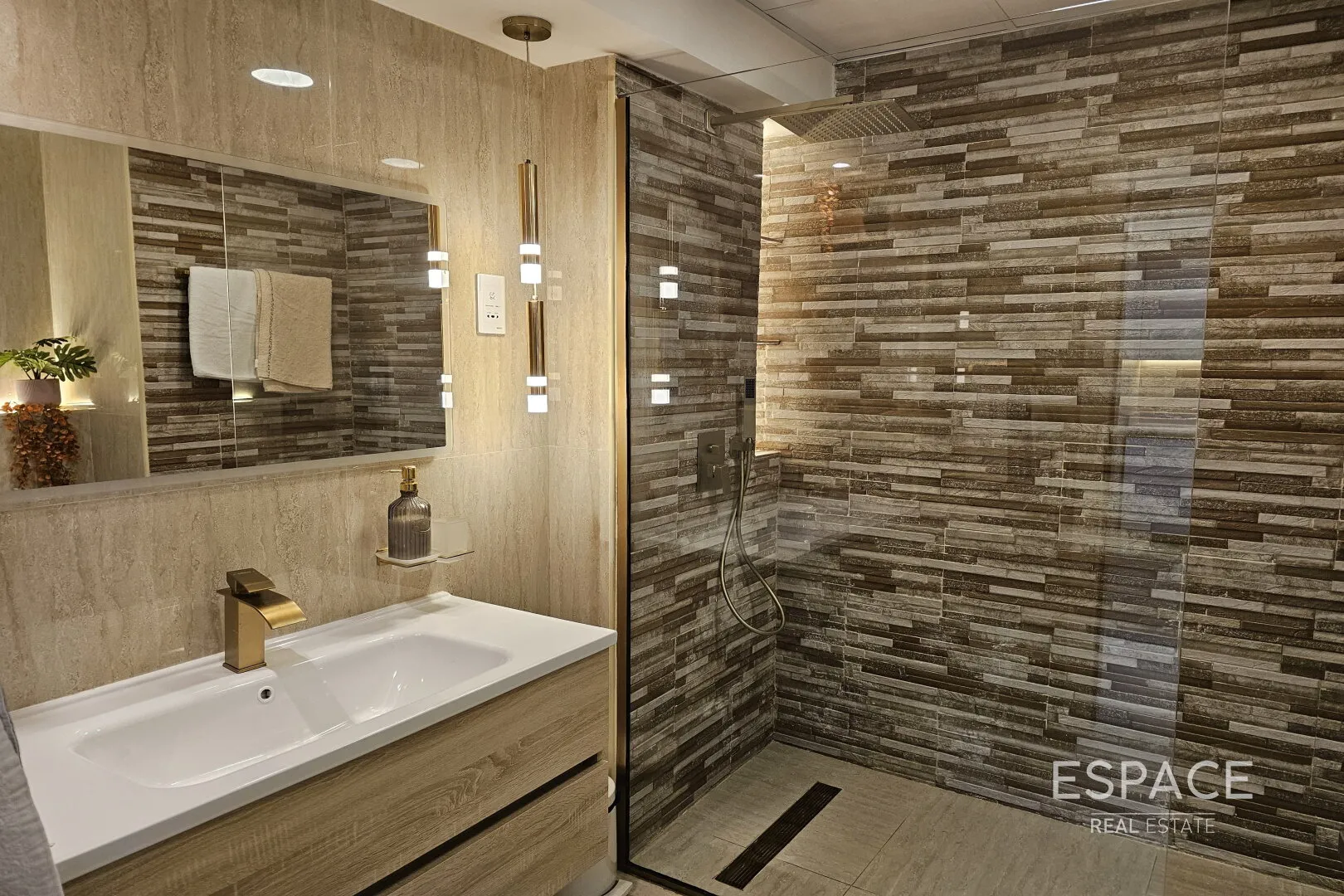 single static gallery