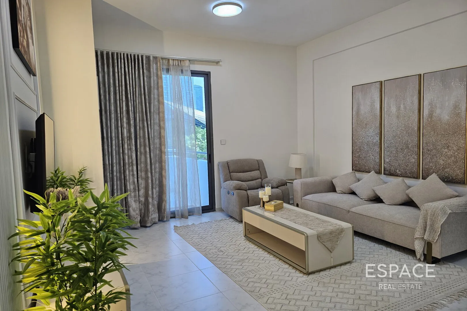 single static gallery