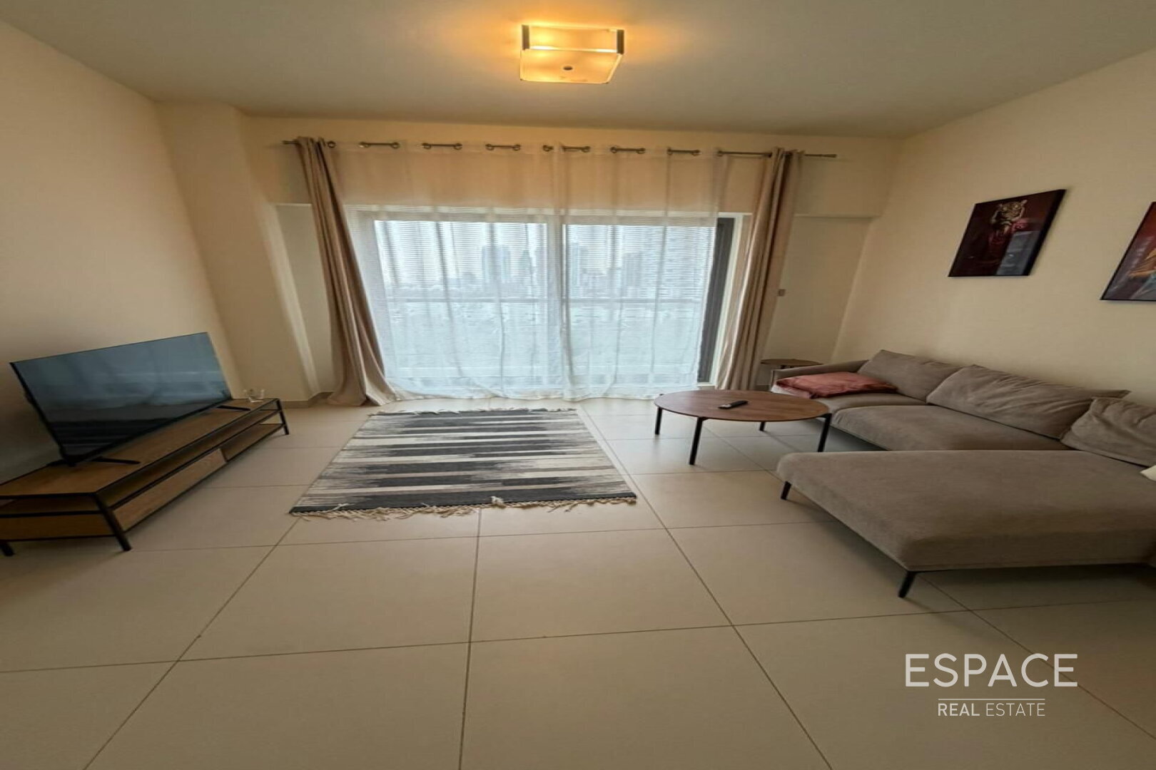 single static gallery