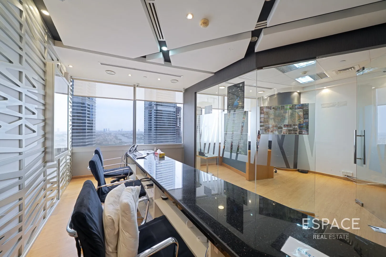 single static gallery