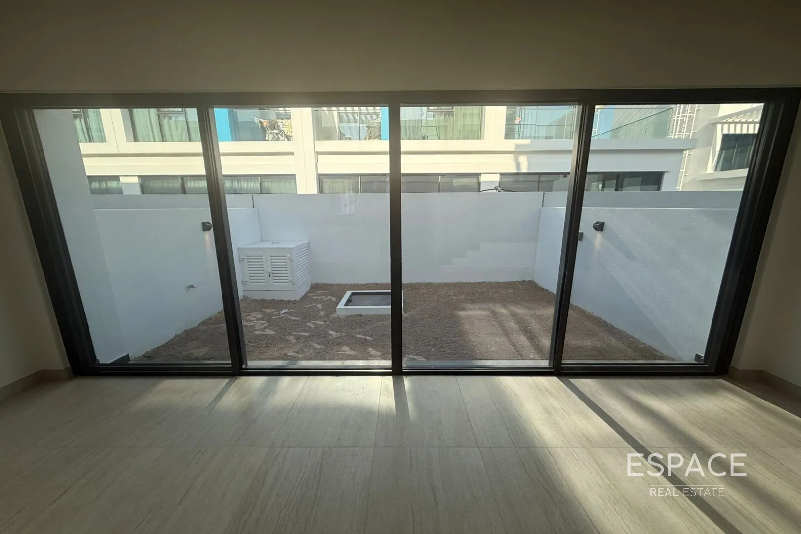 single static gallery