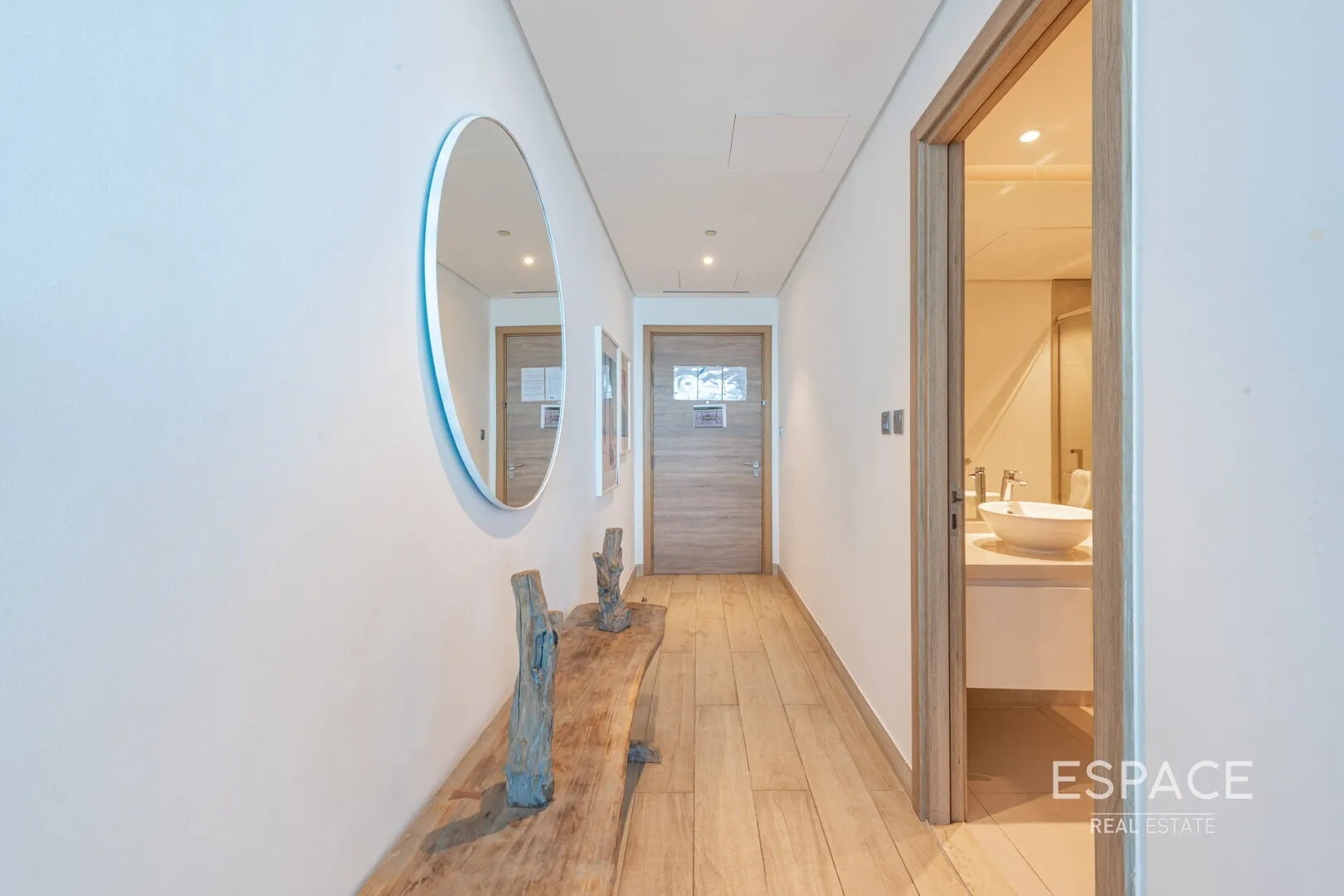 single static gallery