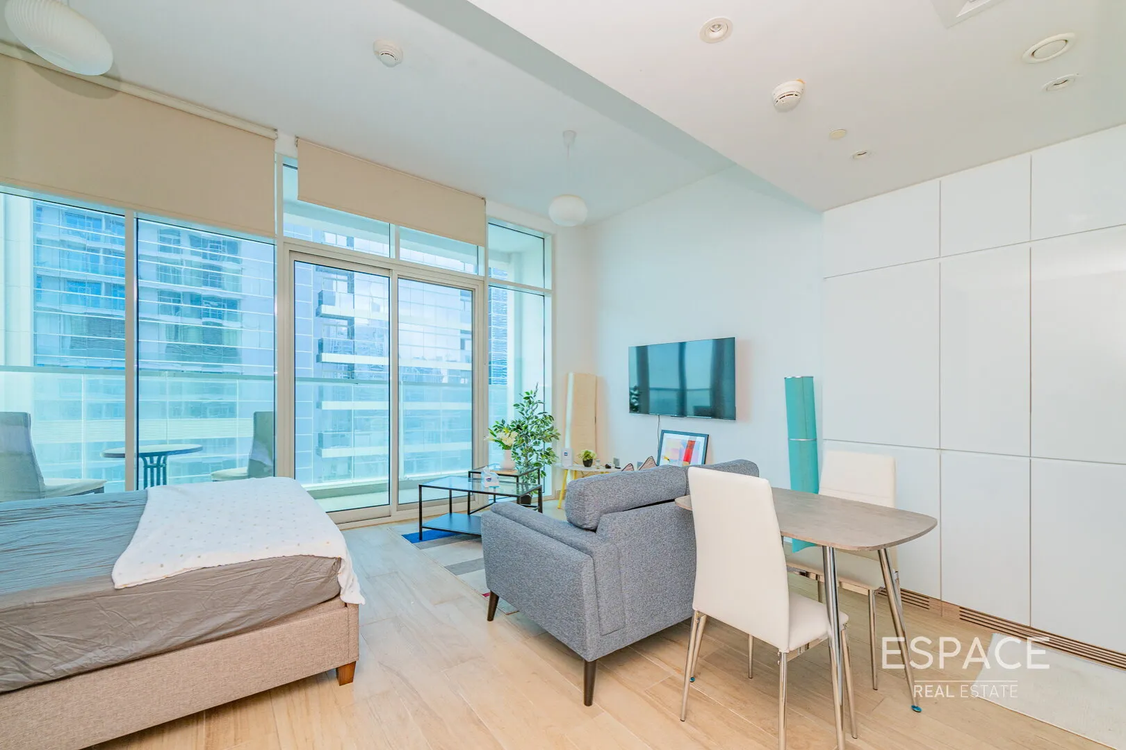 single static gallery