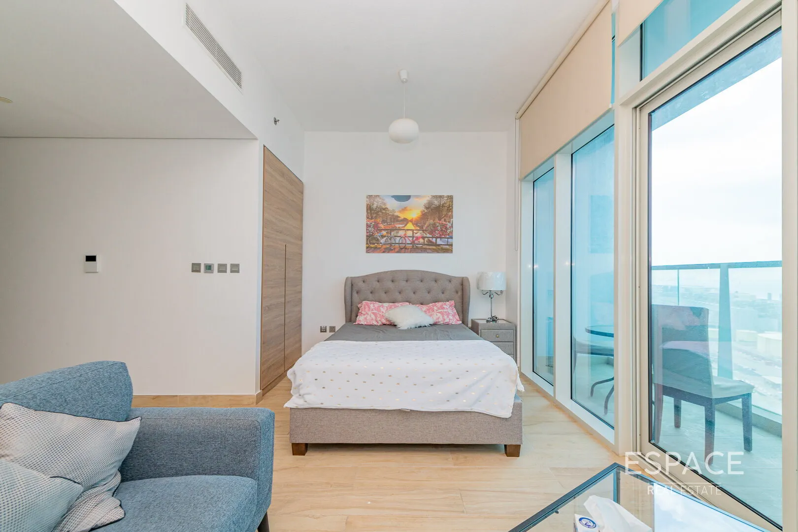 PropertiesGalleryCamera