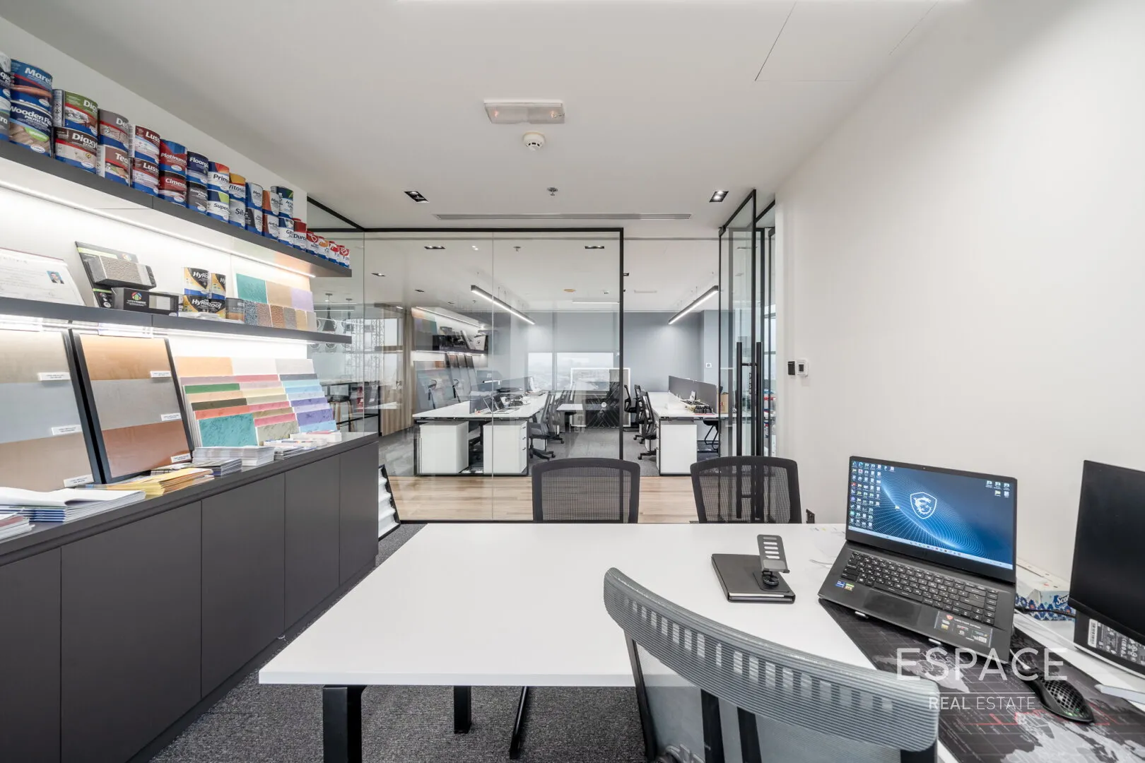 single static gallery