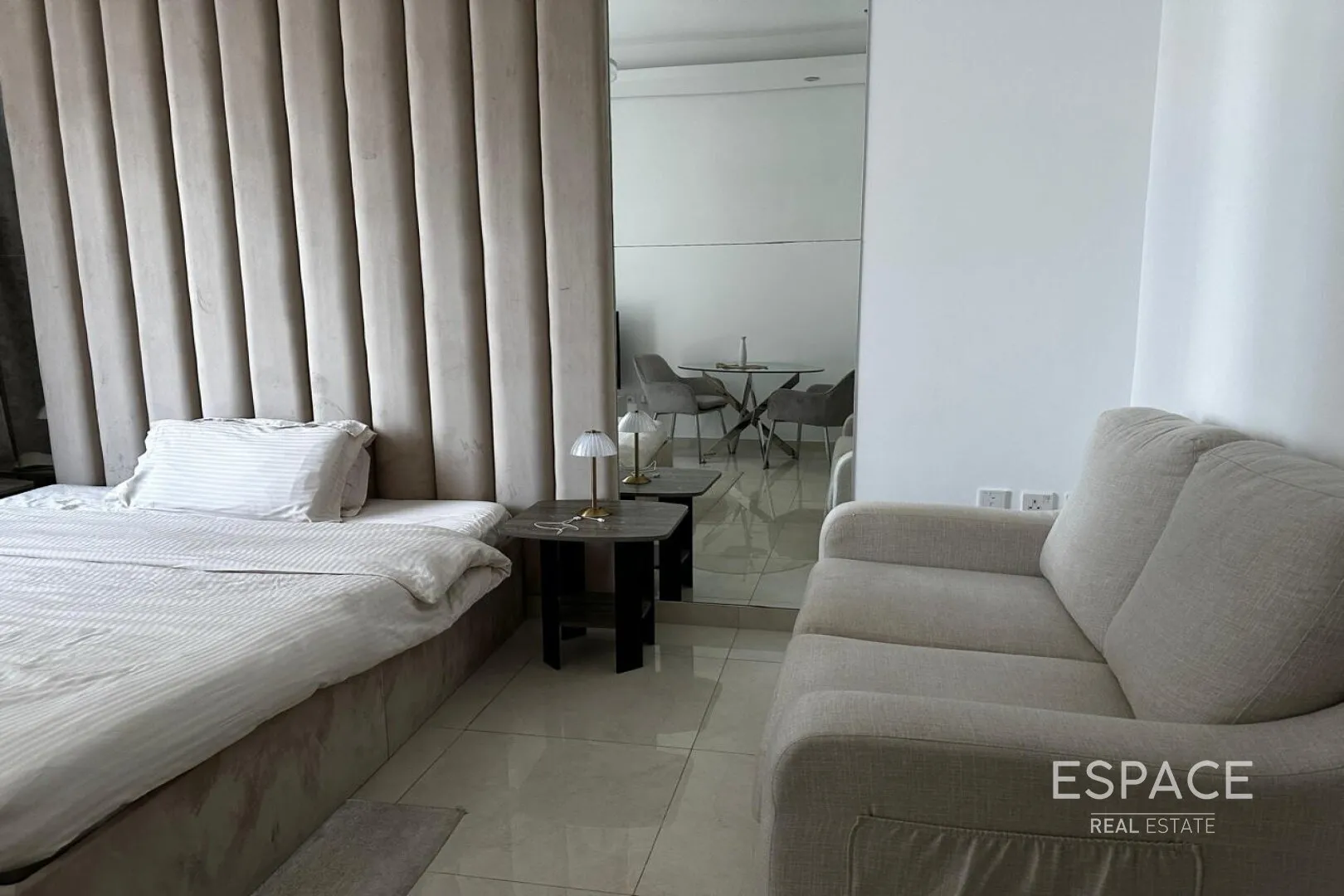 single static gallery