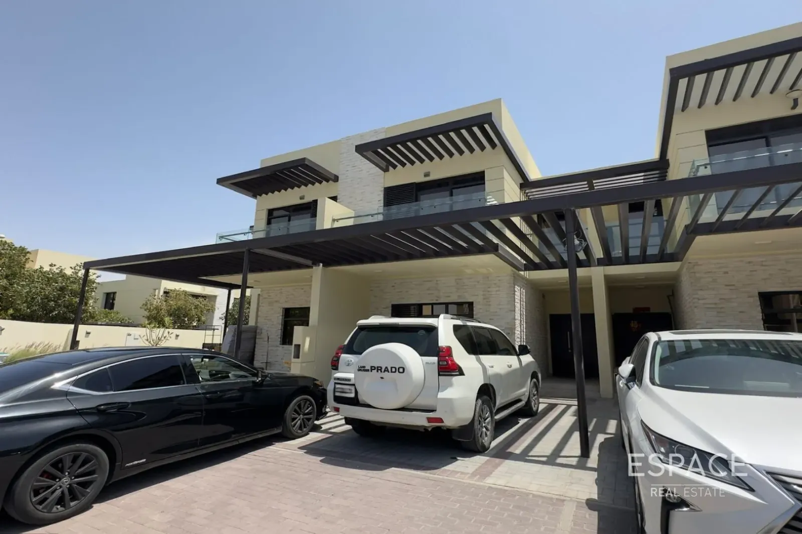 PropertiesGalleryCamera