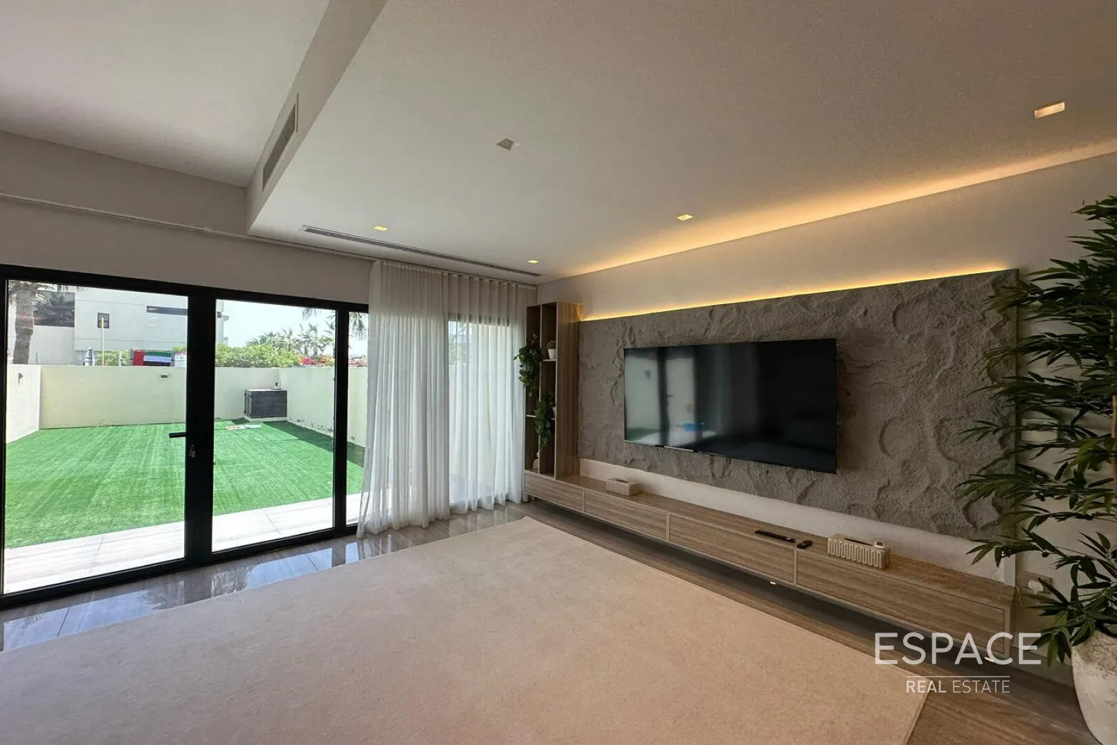 single static gallery