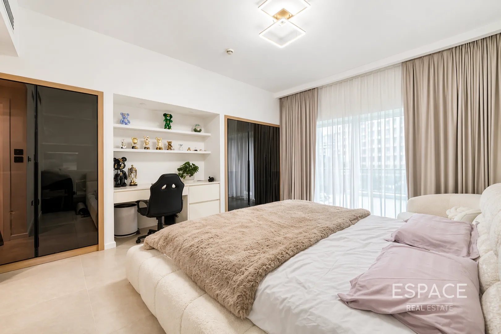 PropertiesGalleryCamera