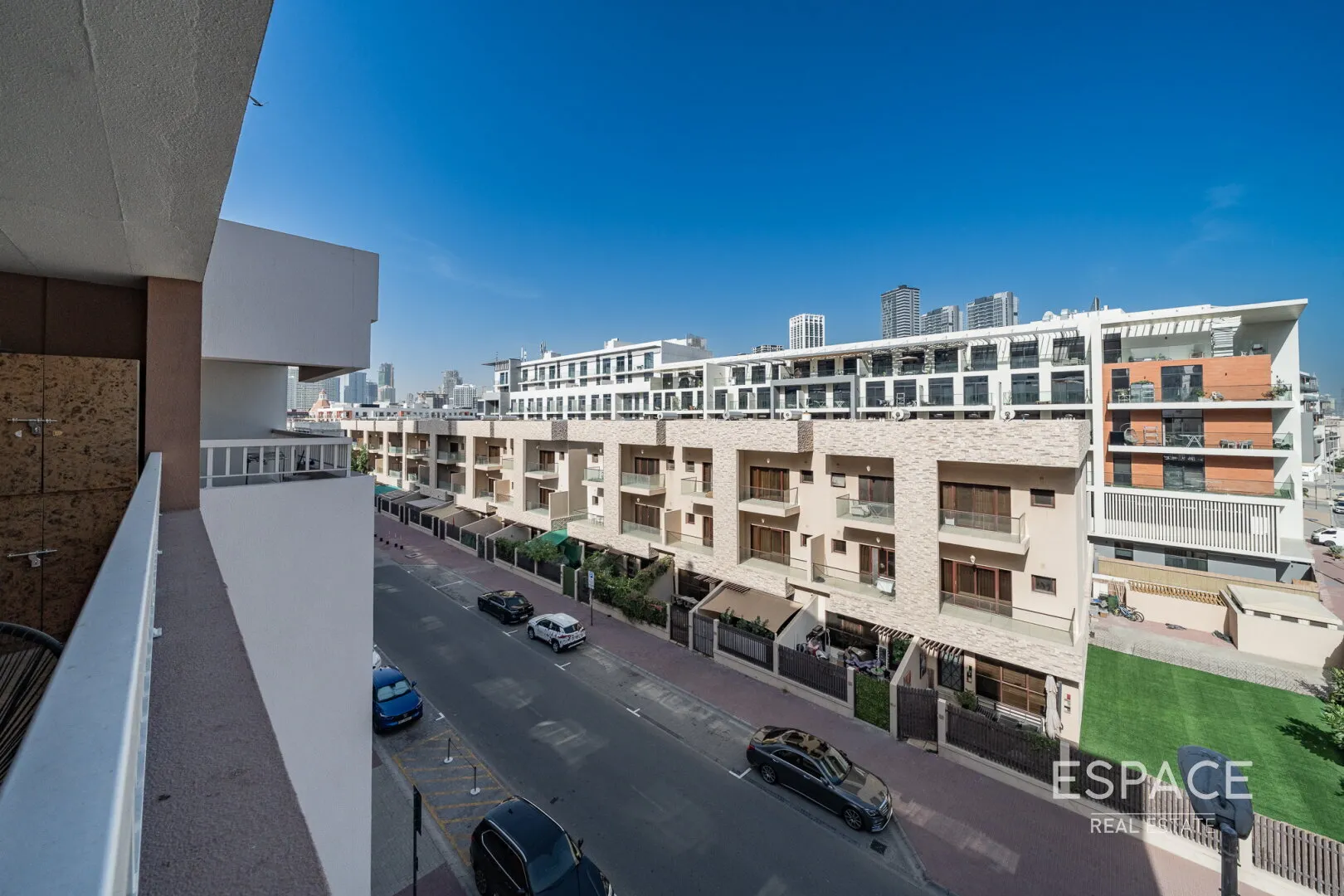 PropertiesGalleryCamera