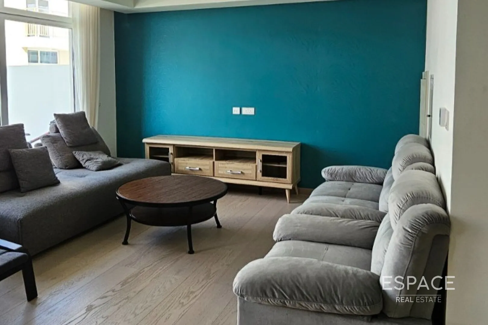 single static gallery