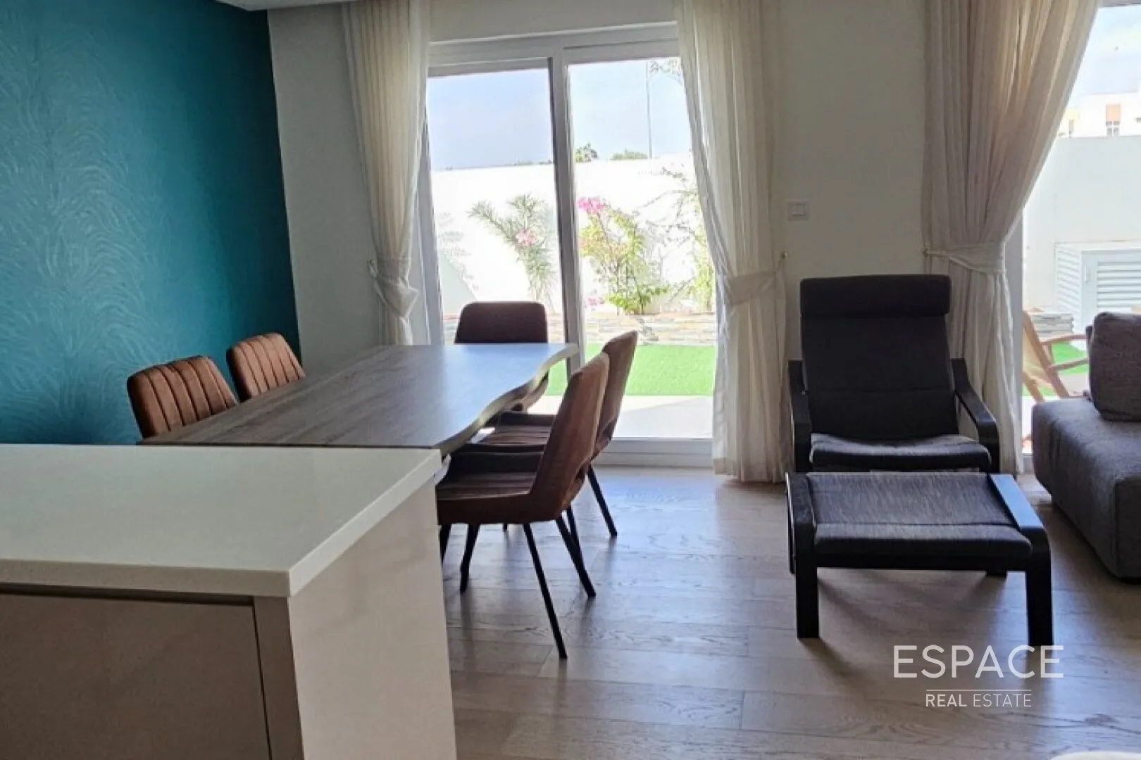 single static gallery