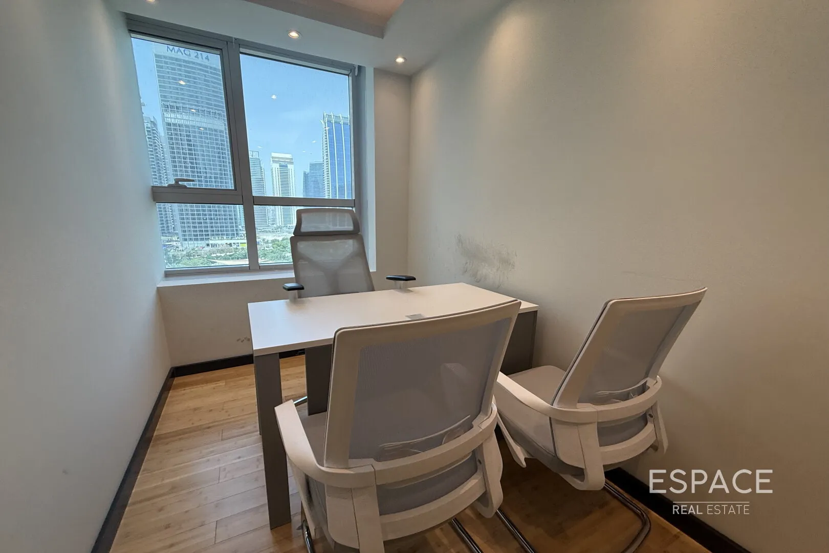 single static gallery