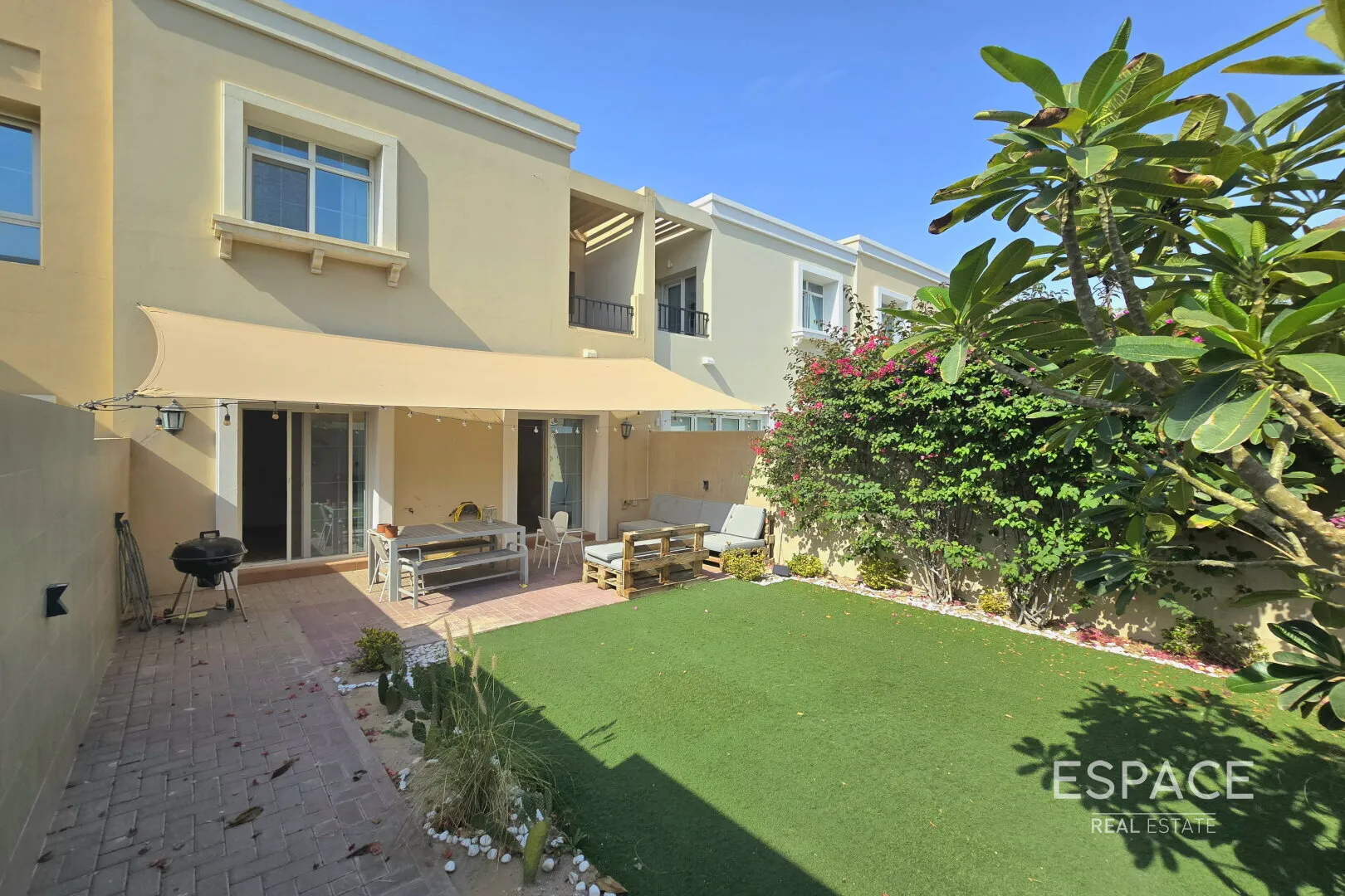 single static gallery