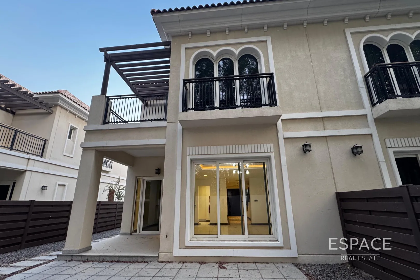 single static gallery