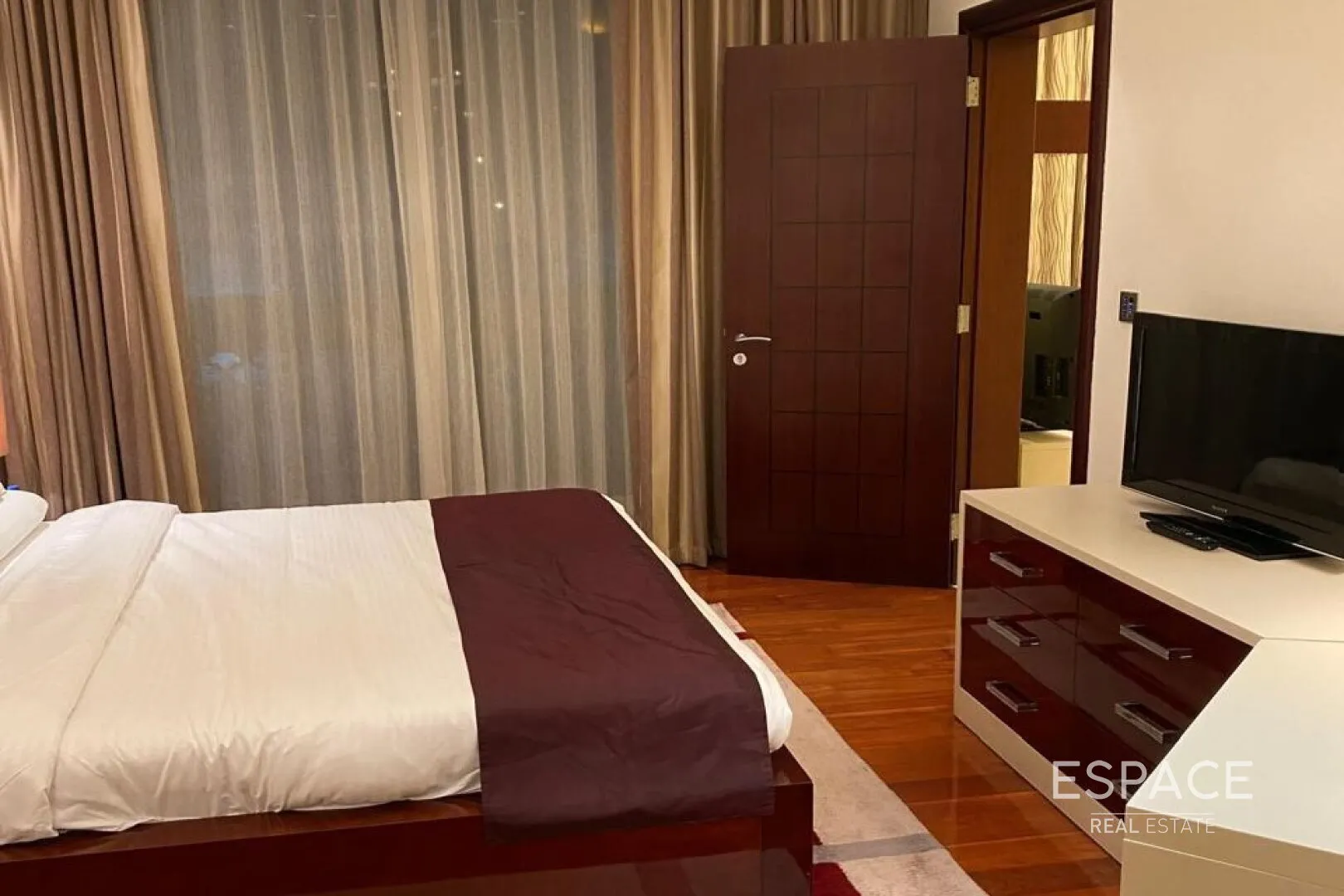 single static gallery