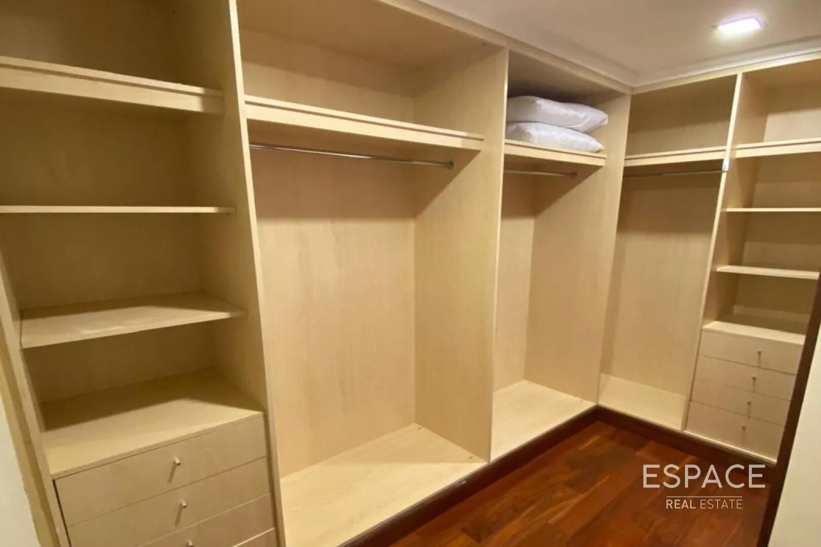 single static gallery