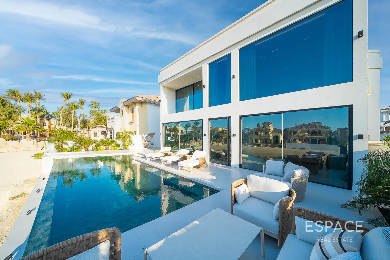 PropertiesGalleryCamera