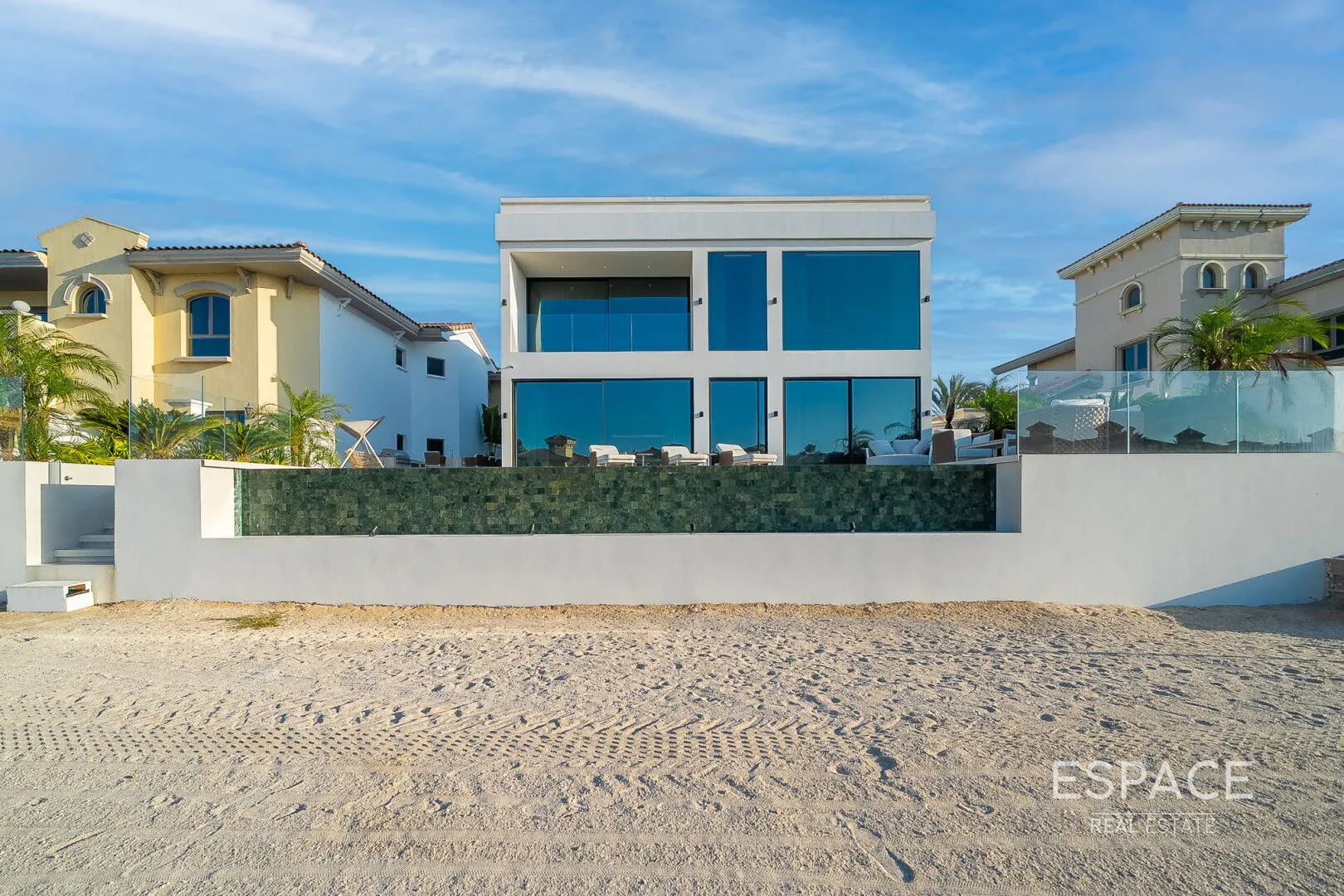 PropertiesGalleryCamera