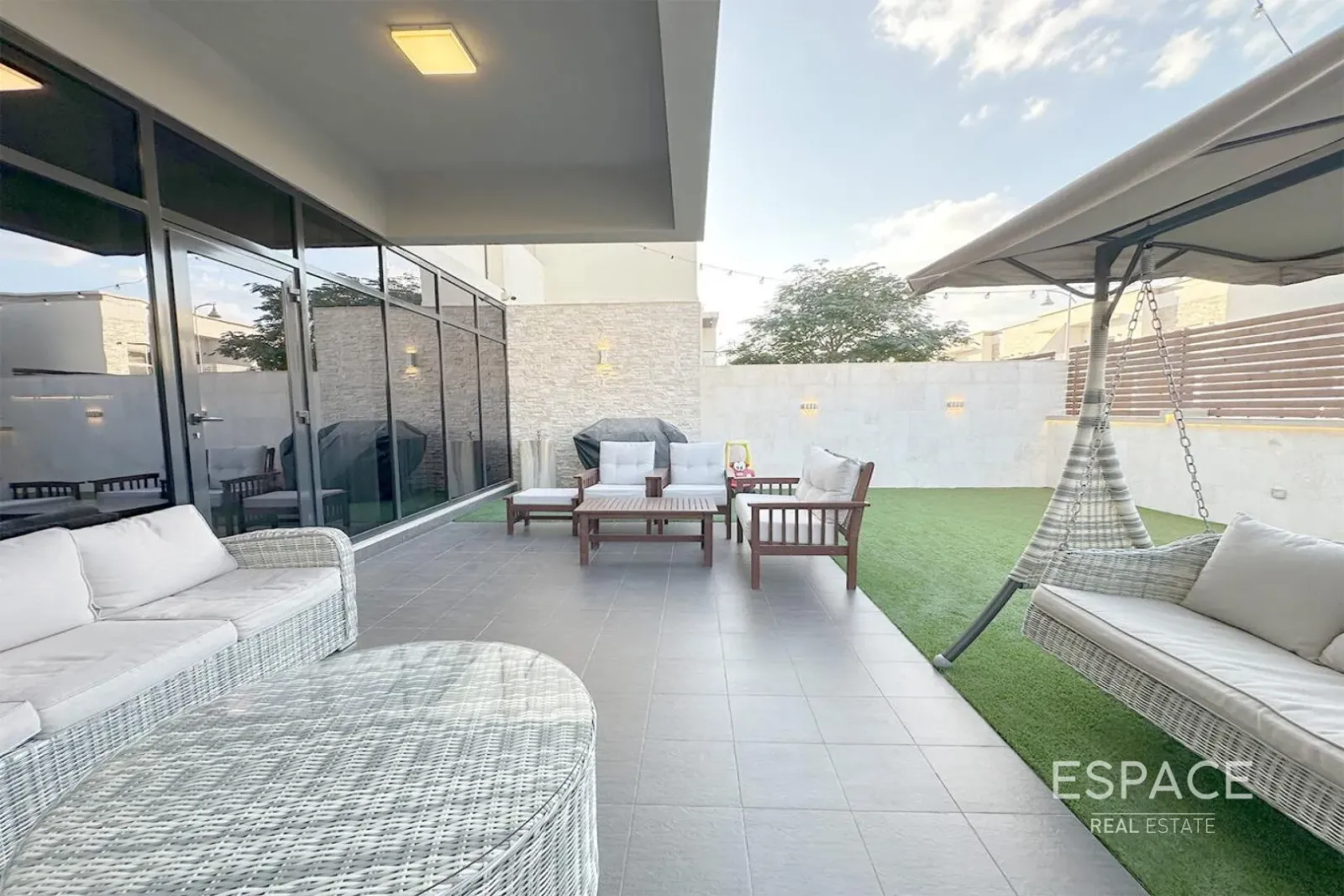 PropertiesGalleryCamera