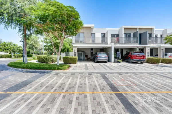 Elan, Tilal Al Ghaf, Dubai - Espace