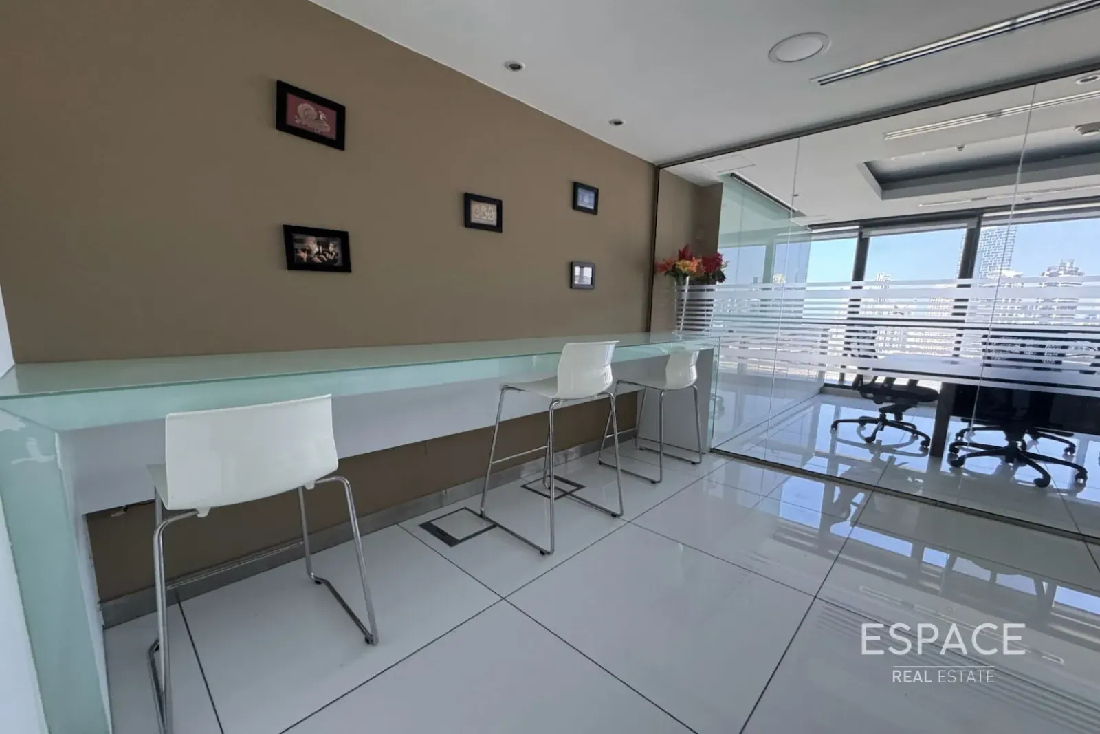 PropertiesGalleryCamera