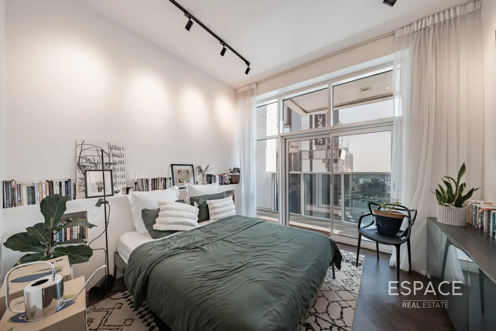 PropertiesGalleryCamera