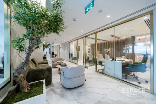 Jumeirah Bay X2, Jumeirah Lake Towers, Dubai - Espace