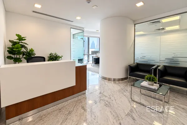 Emirates Financial Towers North, Dubai International Financial Centre, Dubai - Espace