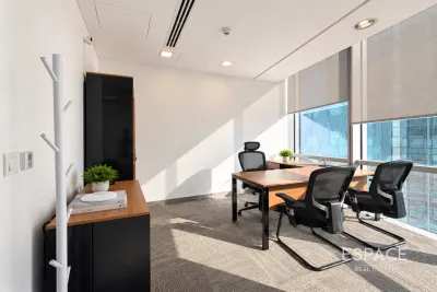 Emirates Financial Towers North, Dubai International Financial Centre, Dubai - Espace