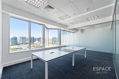 Al Moosa Tower 2, Sheikh Zayed Road, Dubai - Espace